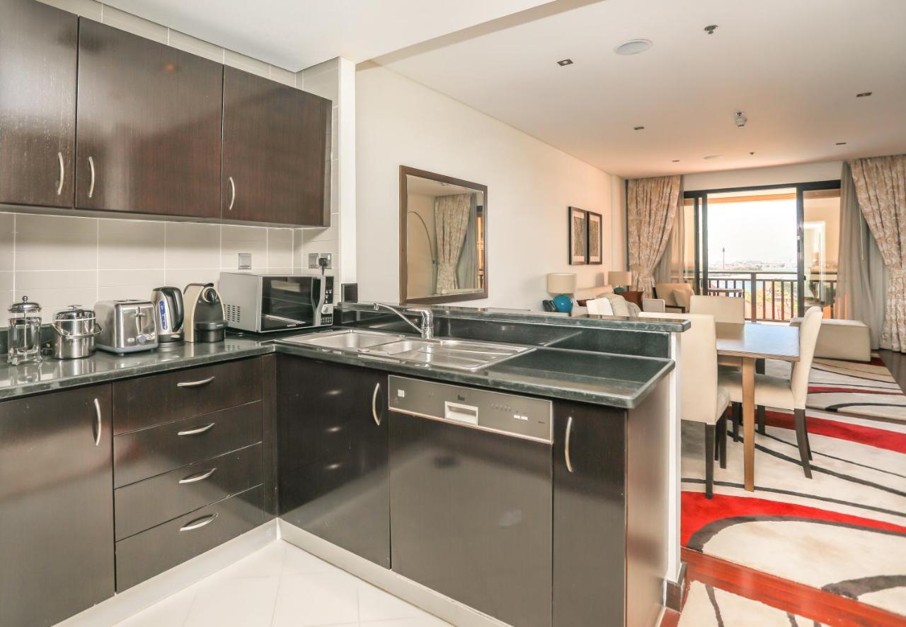 Signature Living Resort Apartments With Private Beach And Laguna Pool , Palm Jumeirah Dubai Exterior photo