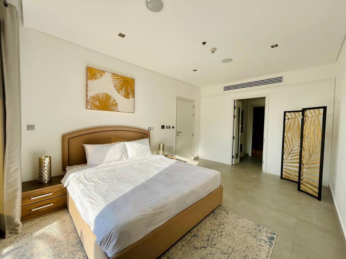 Signature Living Resort Apartments With Private Beach And Laguna Pool , Palm Jumeirah Dubai Exterior photo
